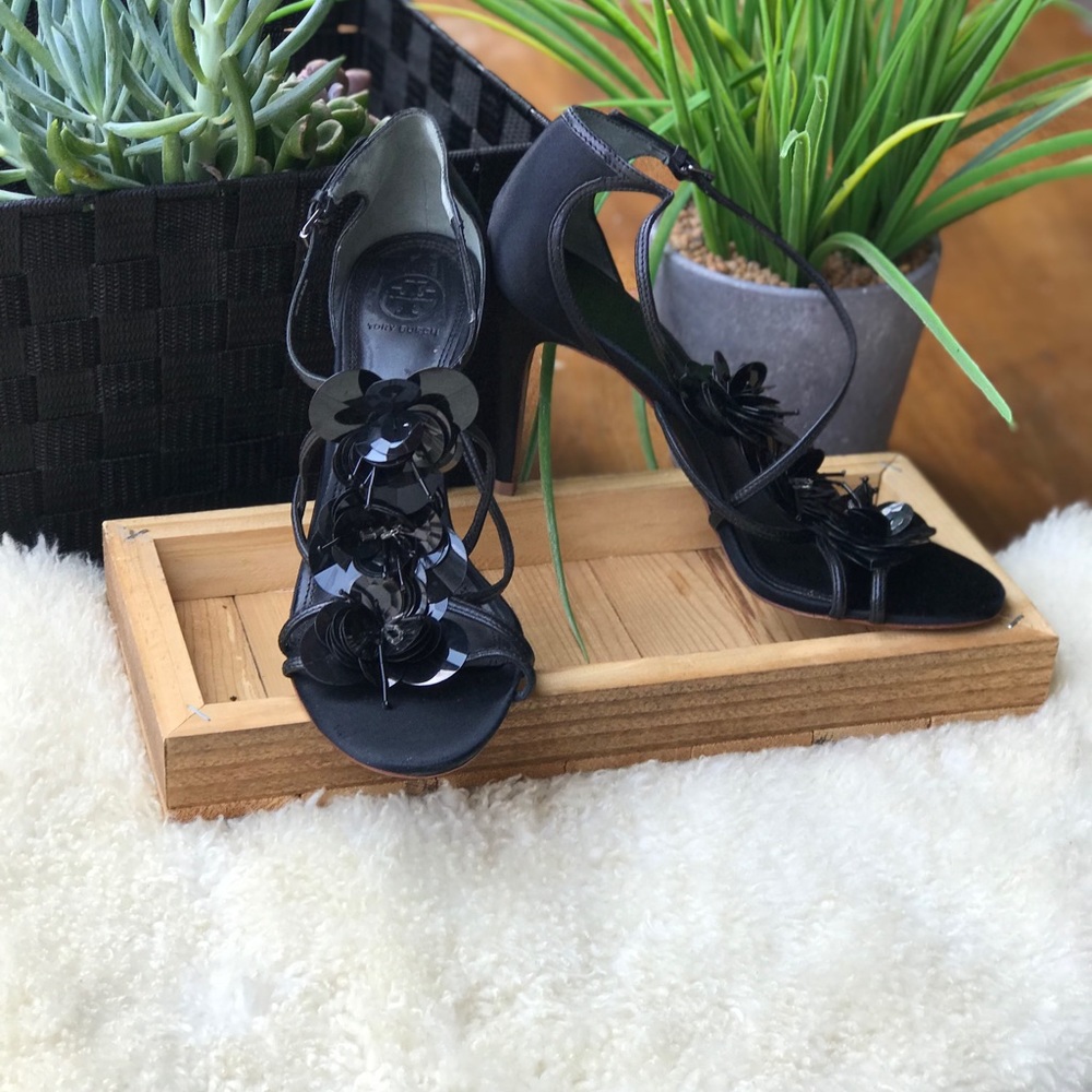 Tory Burch Black Strappy Heels w Sequin Flowers on front. Fun, fun, fun heel. - Picture 2 of 4